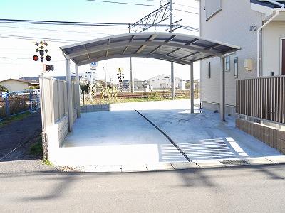 Parking lot. Four is possible according to the model