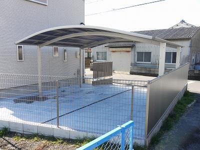 Parking lot. Shooting from the parking lot east