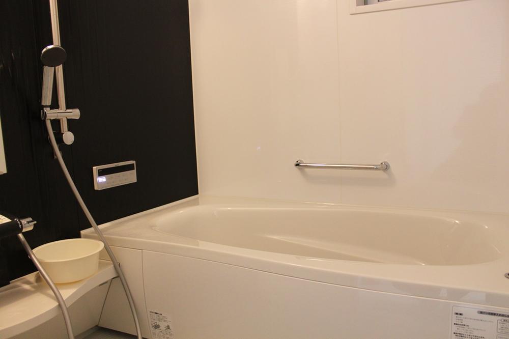 Bathroom. Indoor (11 May 2013) Shooting