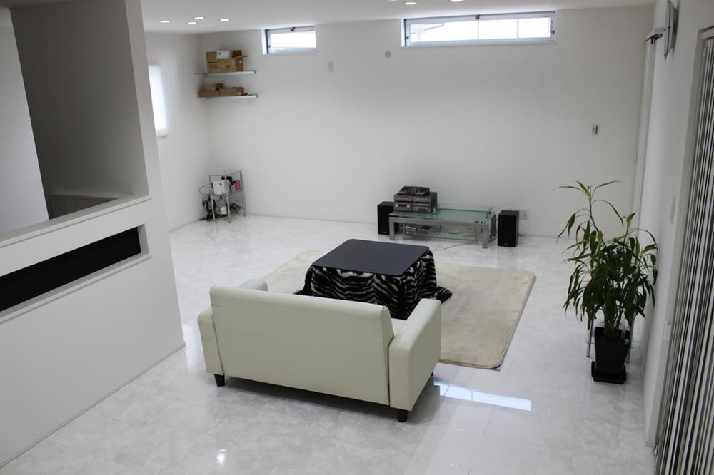 Living. Indoor (11 May 2013) Shooting