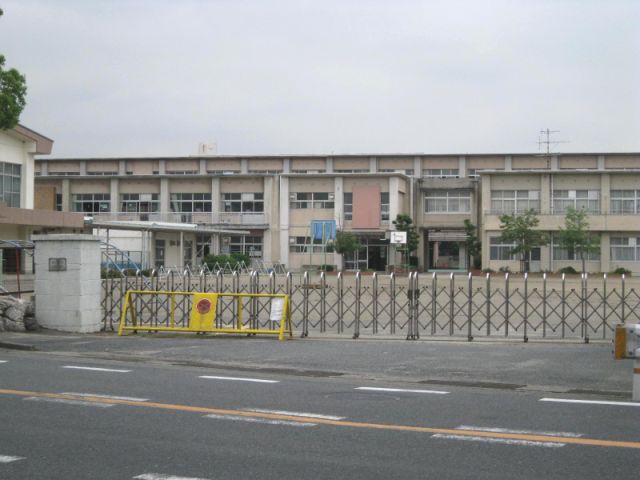 Primary school. City Osato Nishi Elementary School until the (elementary school) 1200m