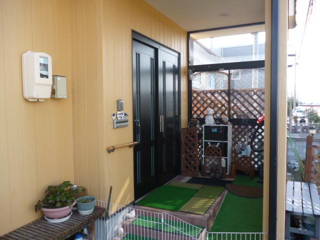 Entrance. Entrance before space