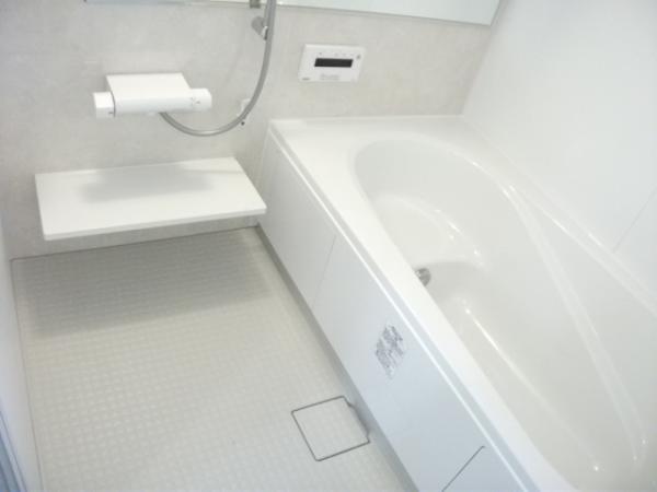 Bathroom. So we have relaxed in the bath, Please heal tired of the day.