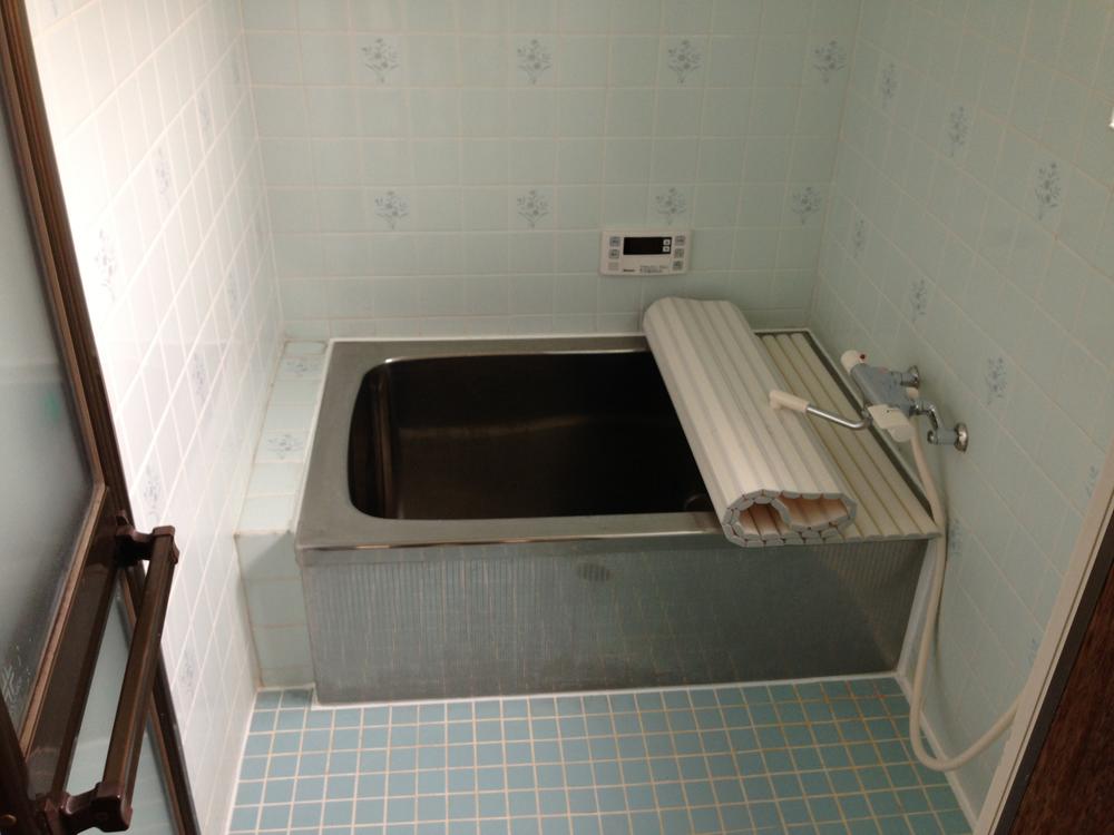 Bathroom. Indoor (September 2013) Shooting