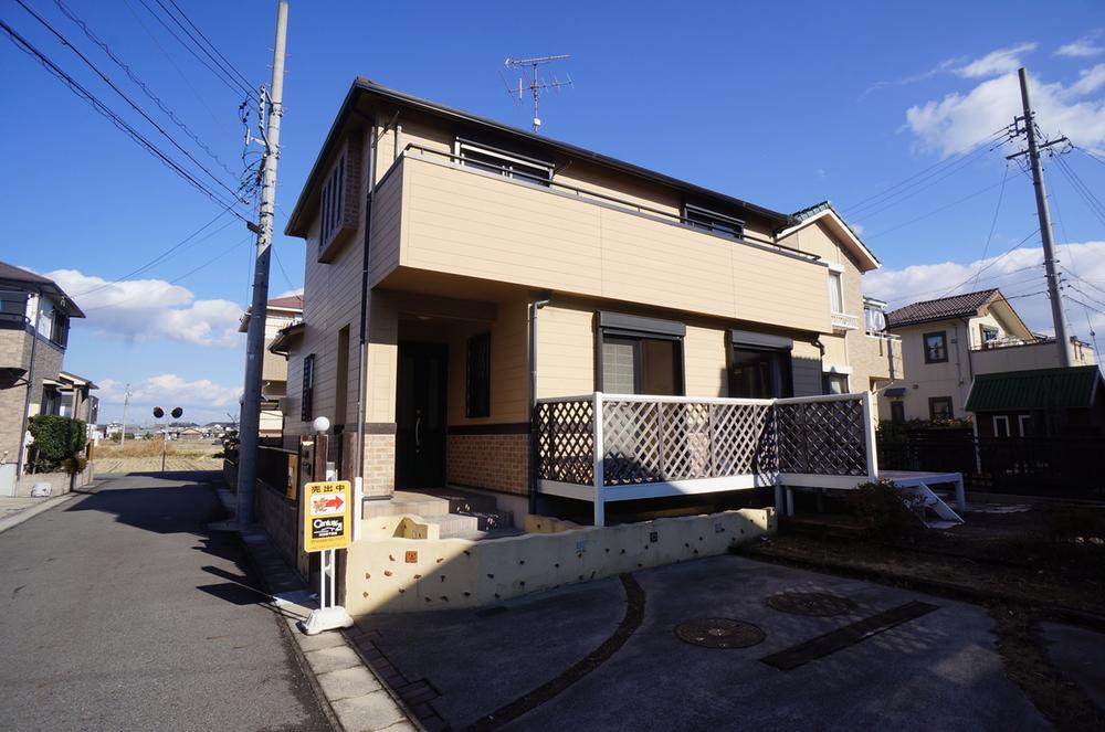 Local appearance photo. Local (12 May 2013) Shooting