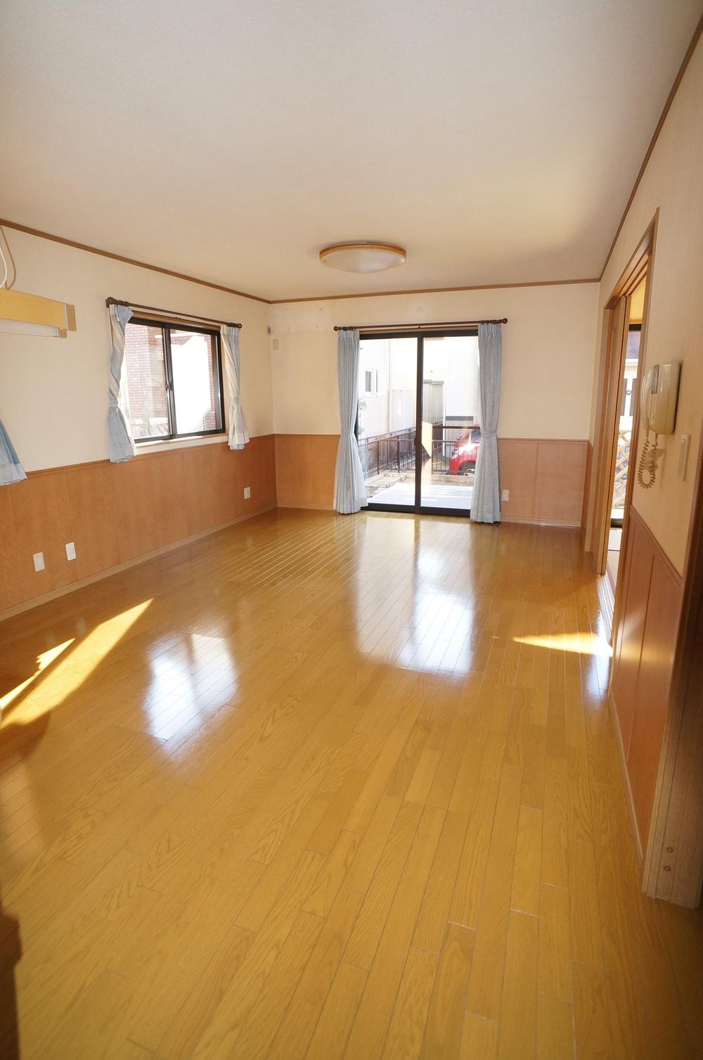 Living. LDK about 18 Pledge