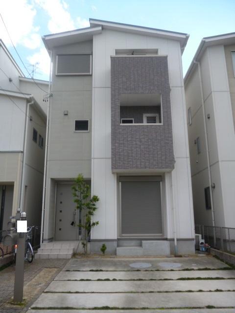 Local appearance photo. North appearance. Parking spaces there spacious two.