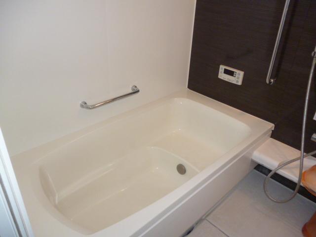 Bathroom. Bathroom with window. Add cooking function, With bathroom ventilation dryer.