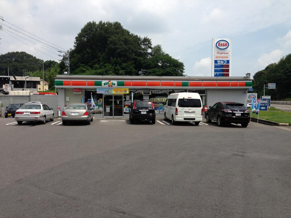 Convenience store. 957m until Thanksgiving Inuyama Zenjino shop