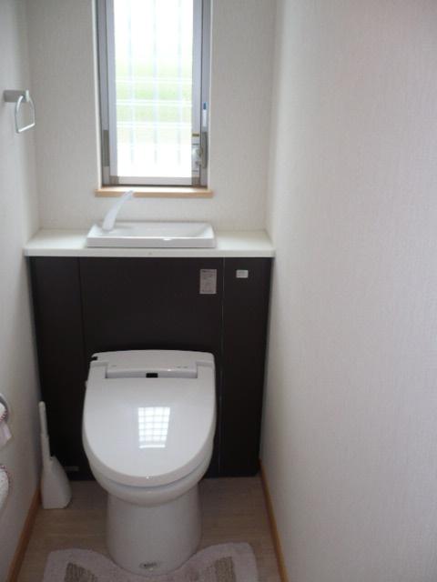 Toilet. Local (July 2013) Shooting