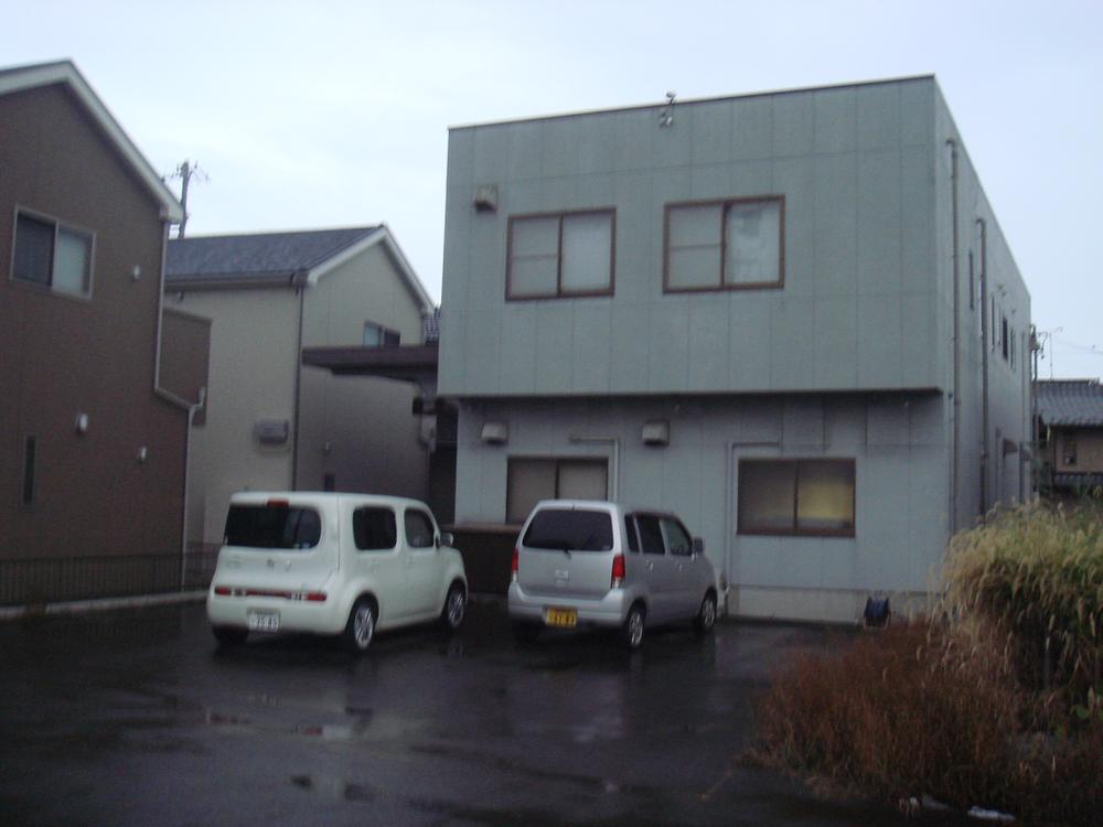 Local appearance photo. Shooting from the field north