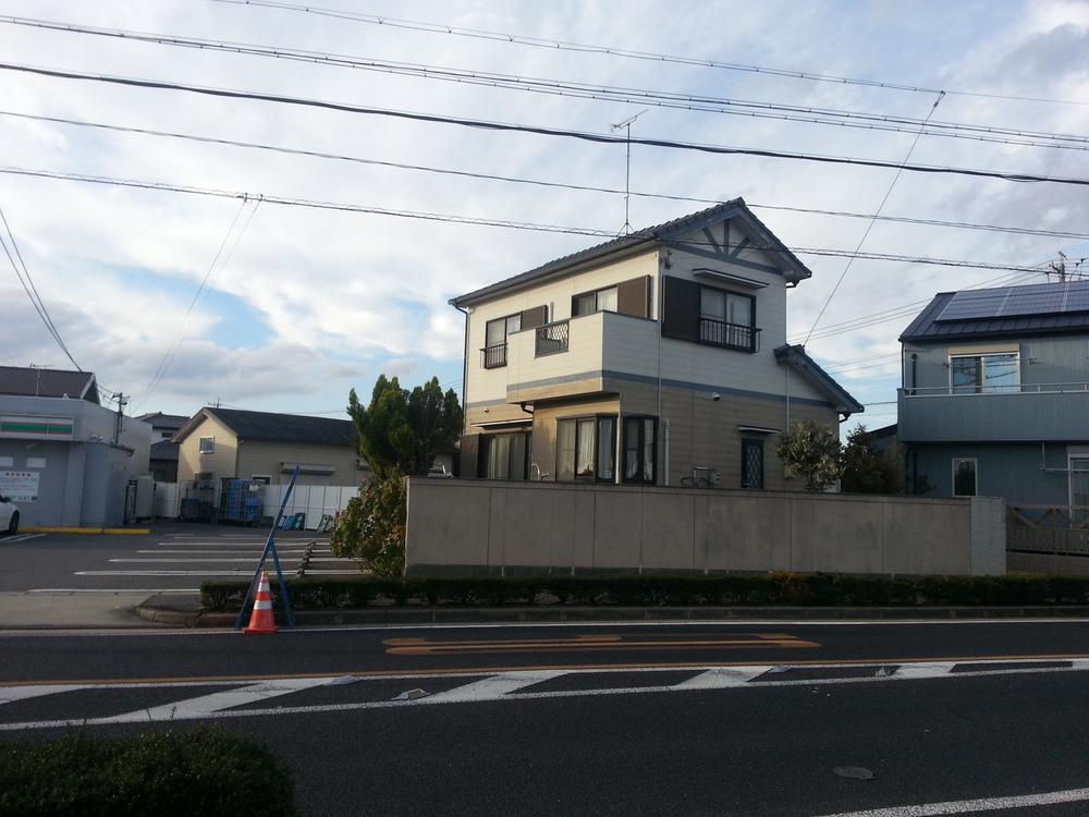 Local appearance photo. Local (11 May 2013) Shooting