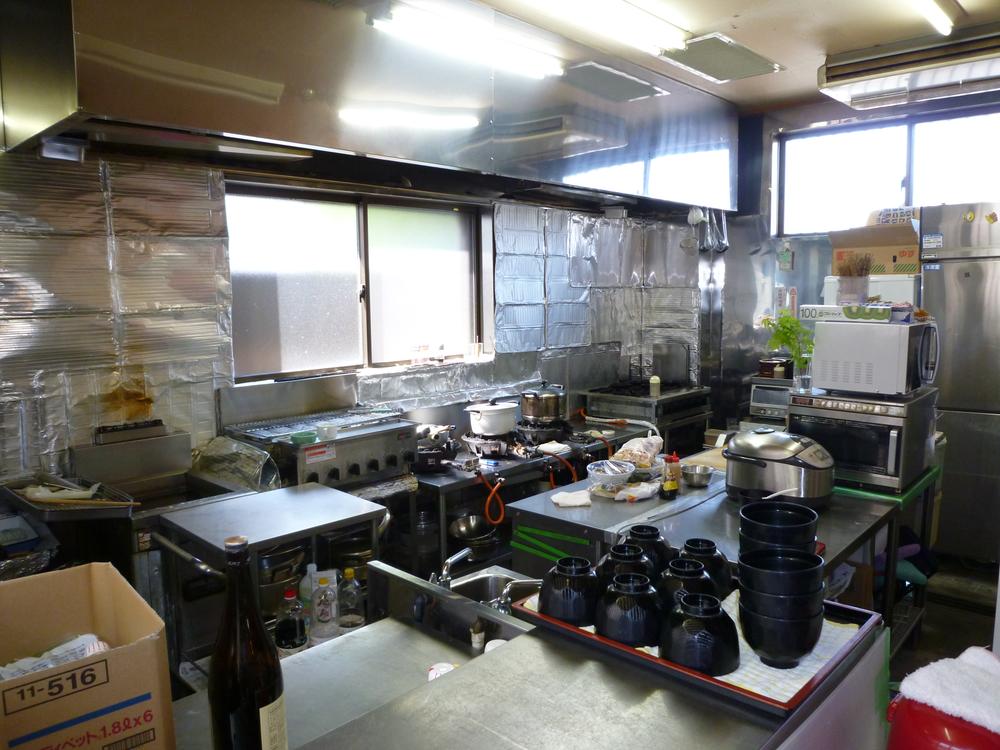 Kitchen. Store kitchen