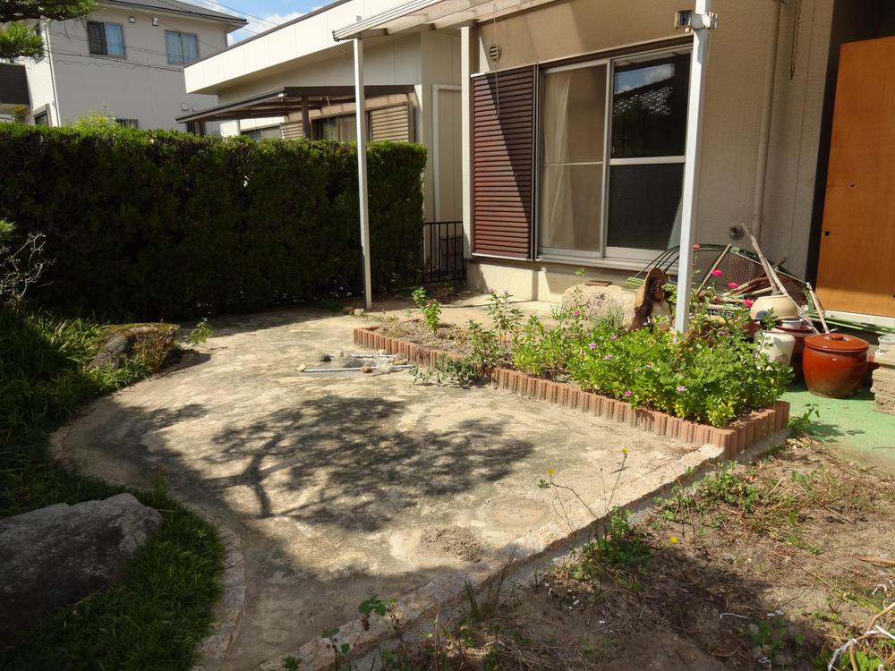 Garden. Local (September 2013) Shooting