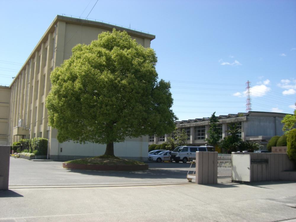 Junior high school. Nanjo 2850m until junior high school