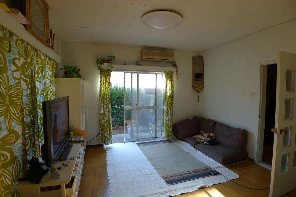 Living. Indoor (12 May 2013) Shooting