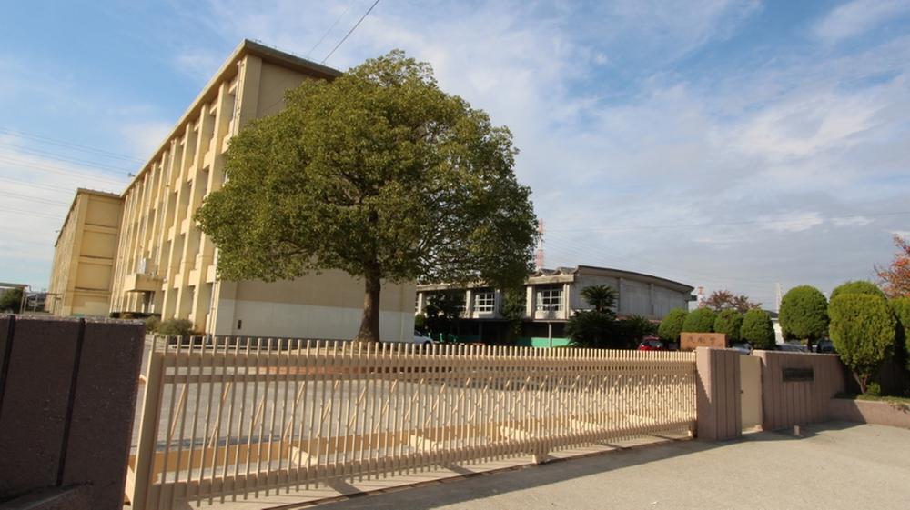 Junior high school. Kasugai City Nanjo until junior high school 1150m