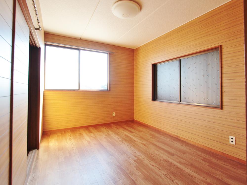 Non-living room. Room (August 2013) Shooting