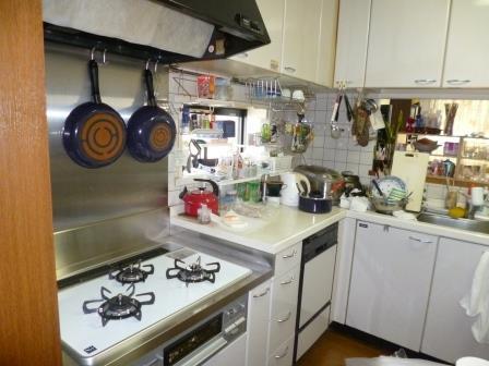 Kitchen. Second floor main kitchen (10 May 2013) Shooting