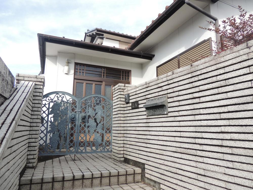 Local appearance photo. Local Photos