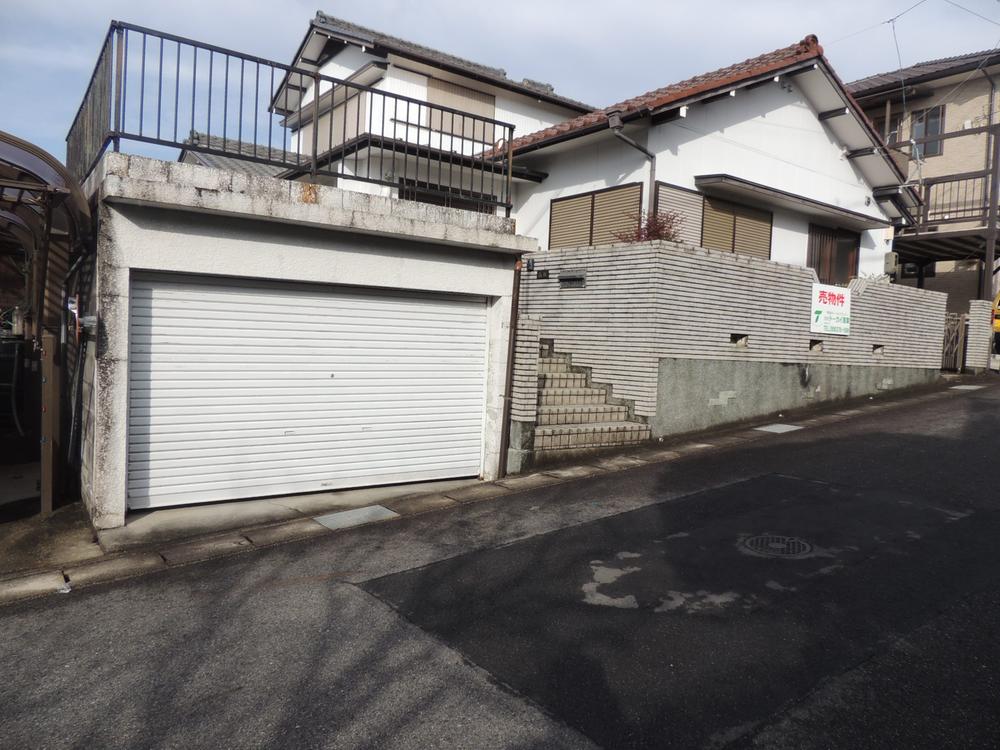 Local appearance photo. Local Photos