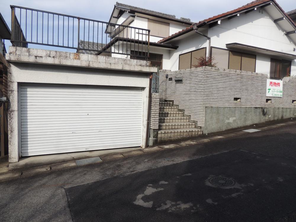 Local appearance photo. Local Photos