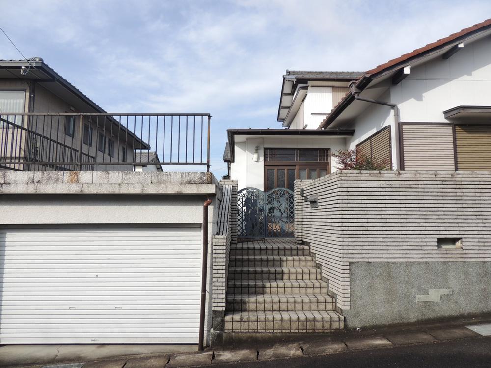 Local appearance photo. Local Photos