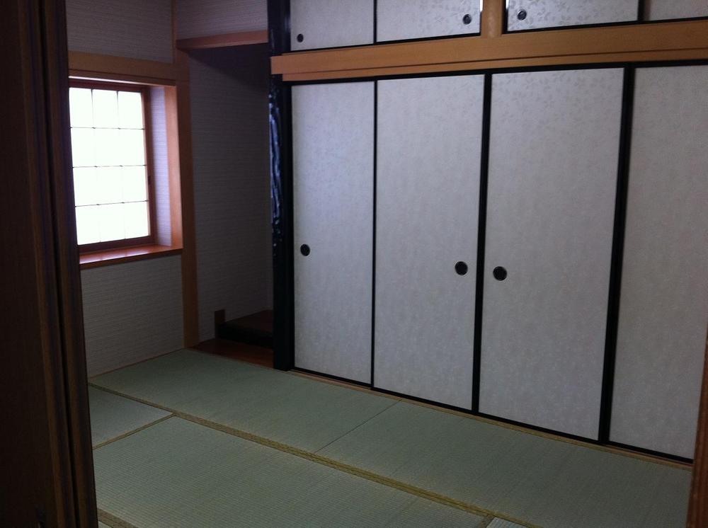 Other introspection. Japanese style room