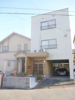 Local appearance photo. Local 1