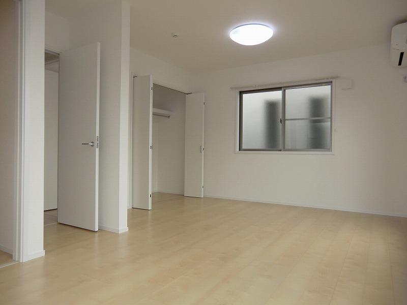 Non-living room. Local (July 2013) Shooting