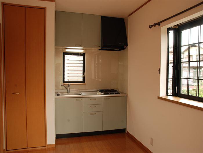 Kitchen. Also it comes with a kitchen on the second floor.