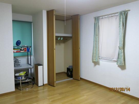 Non-living room. Indoor (September 2013) Shooting