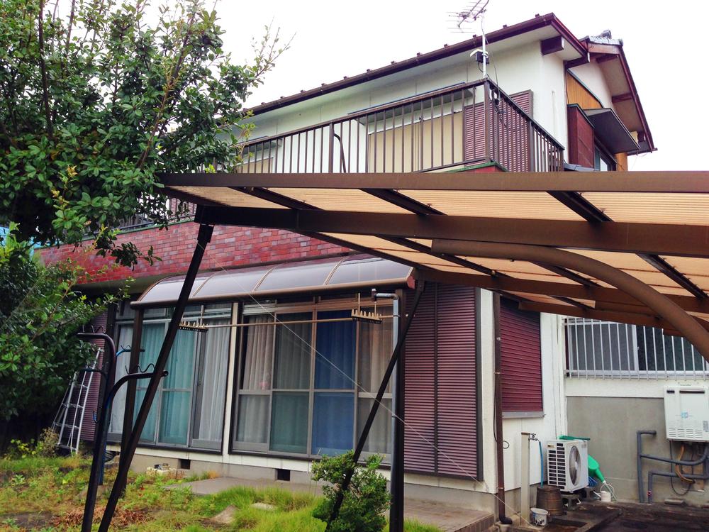 Local appearance photo. Local (10 May 2013) Shooting