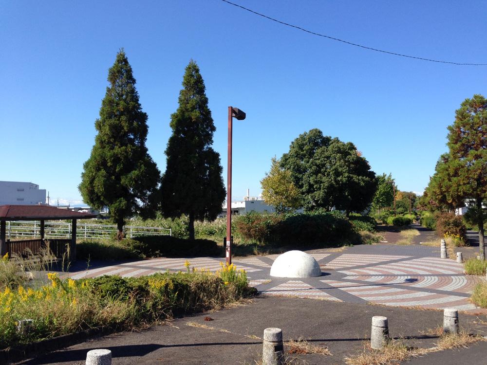 Streets around. 110m to Owari wide green road