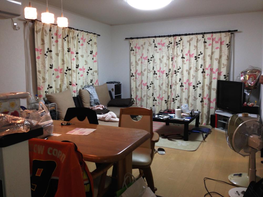 Living. Indoor (11 May 2013) Shooting