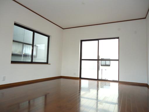 Living. Zhang Kawasumi of flooring. It is shiny!