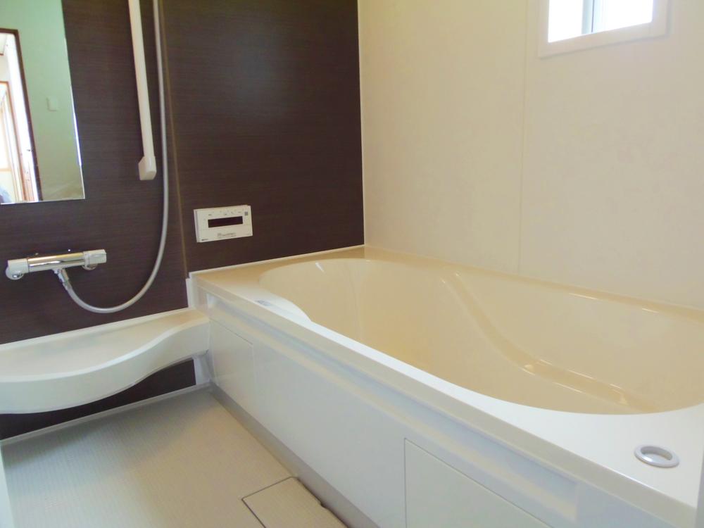 Same specifications photo (bathroom). Bathroom image