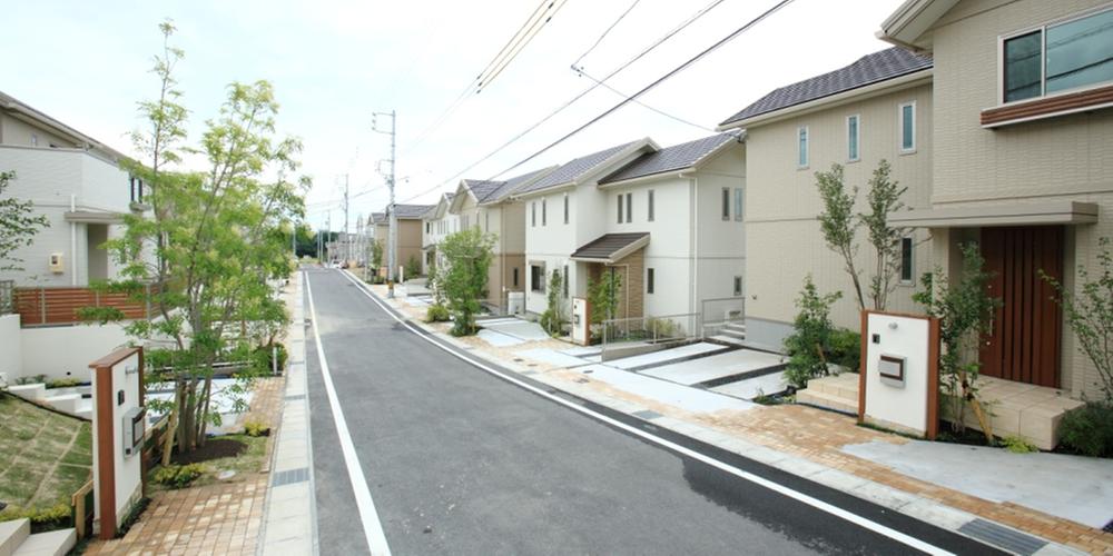 Sale already cityscape photo. Sale already the city average