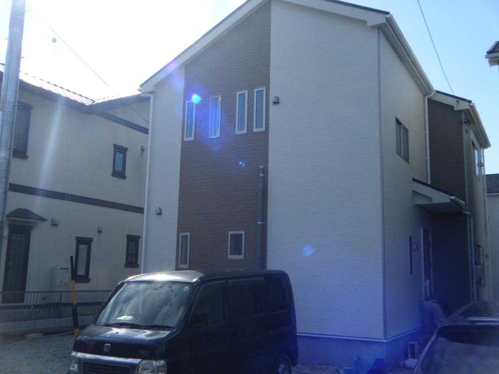 Local appearance photo. 6 Building