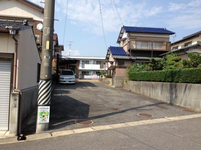 Local photos, including front road. Local (July 2013) Shooting