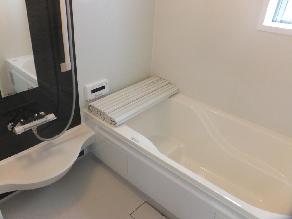 Same specifications photo (bathroom). Example of construction