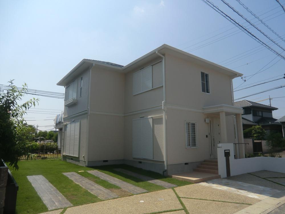 Local appearance photo. Local (August 2012) shooting