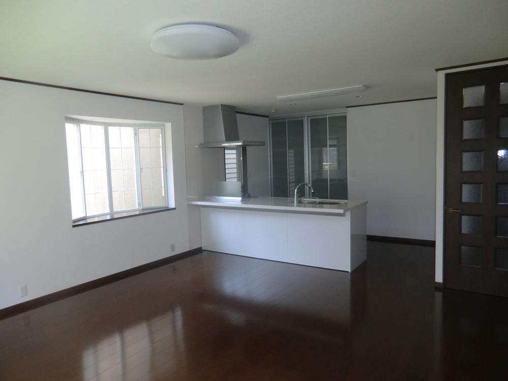 Living. Room (August 2012) shooting