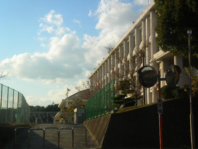 Junior high school. Miyoshi City Tatsukita until junior high school 678m