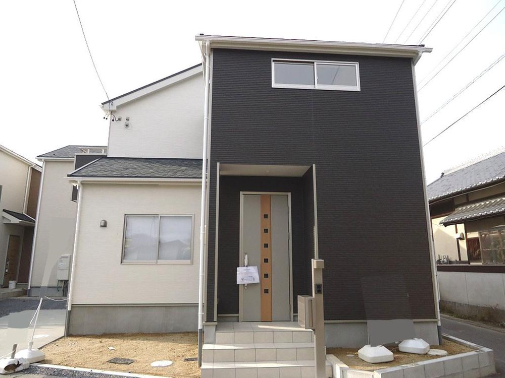 Local appearance photo. Local (12 May 2013) Shooting