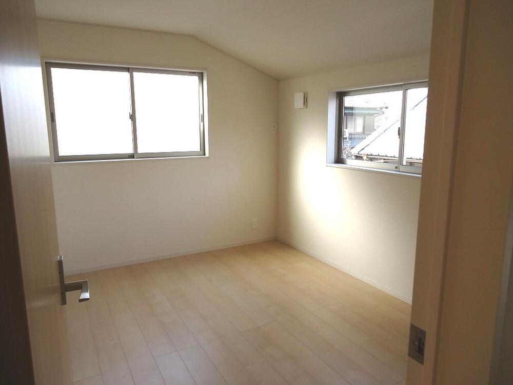 Non-living room. Indoor (12 May 2013) Shooting