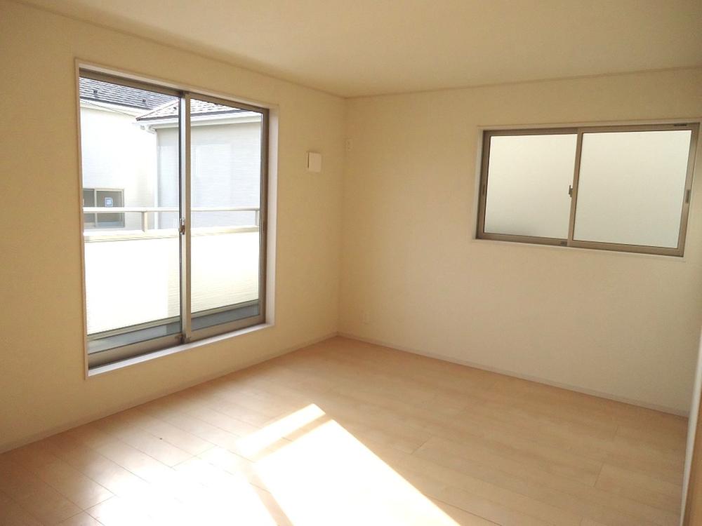 Non-living room. Indoor (12 May 2013) Shooting