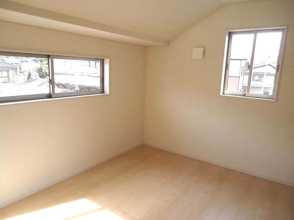 Non-living room. Indoor (12 May 2013) Shooting