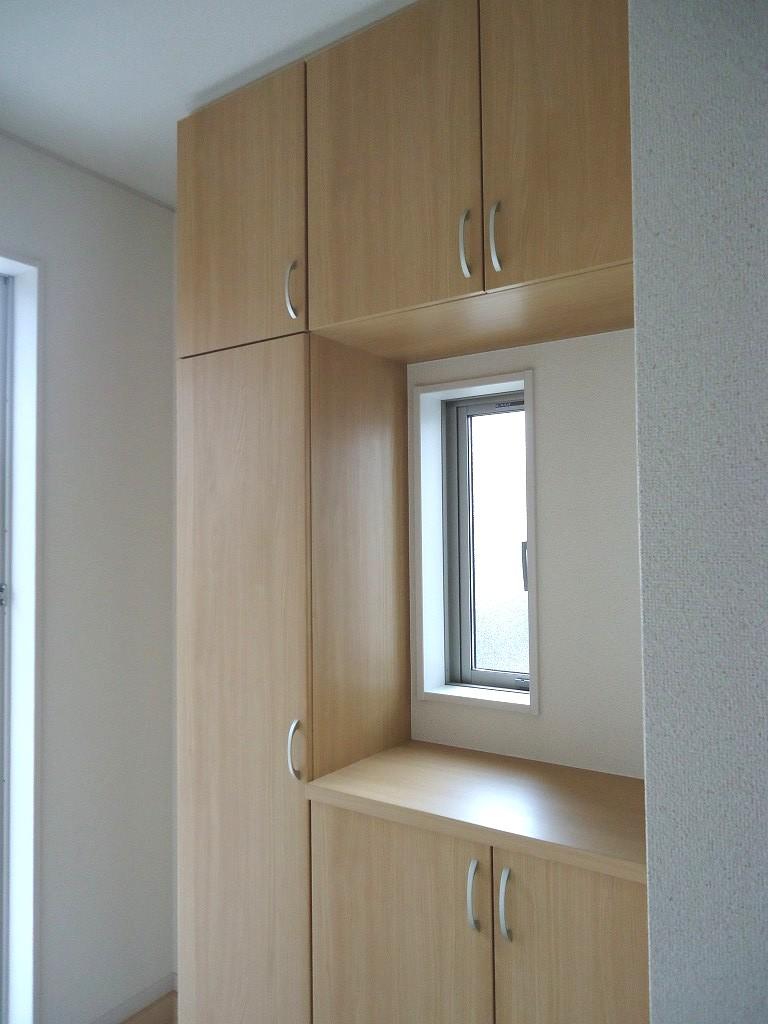 Entrance. Local (12 May 2013) Shooting