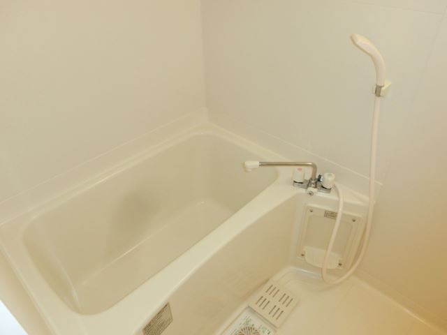 Bath. Air-conditioned